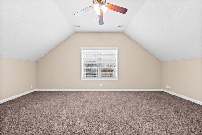 Building Photo - 1725 Autumnwood Blvd