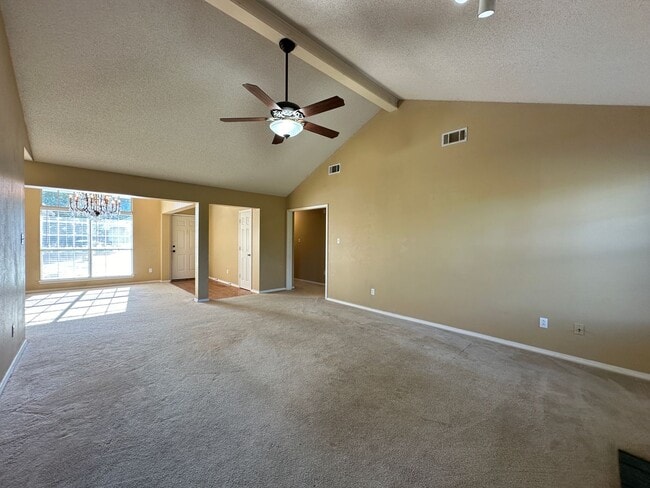 Building Photo - 2713 S.87th Drive-