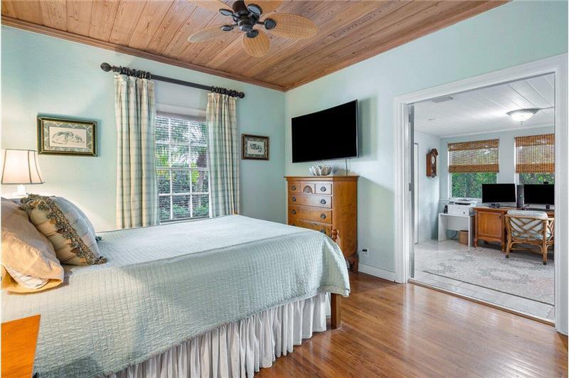 Building Photo - 521 N Swinton Ave