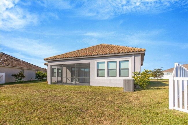 Building Photo - 11954 Cinnamon Fern Dr