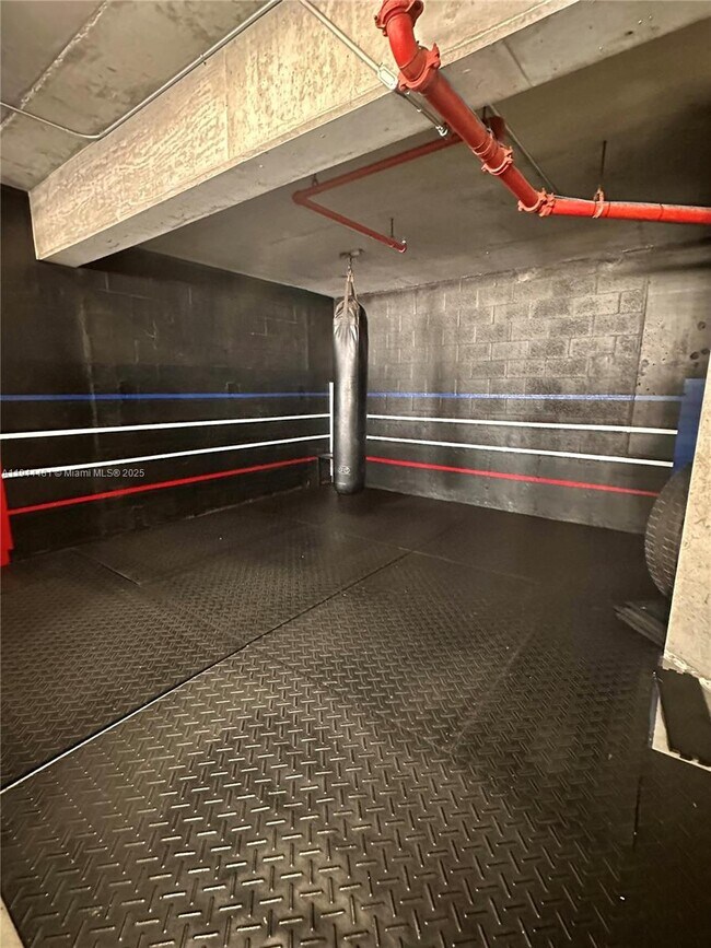 Building Photo - 690 SW 1st Ct