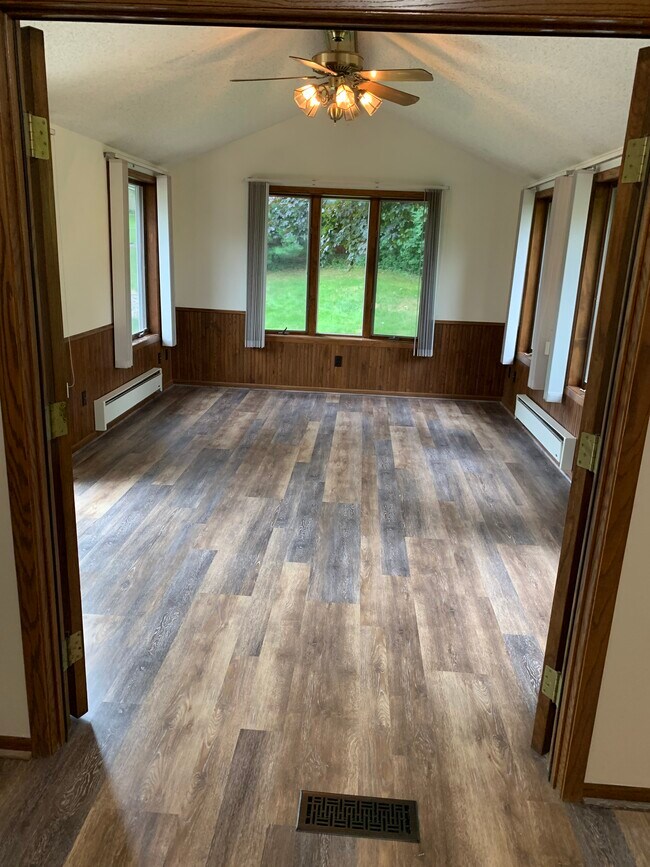 Building Photo - 13694 Fordham Ave