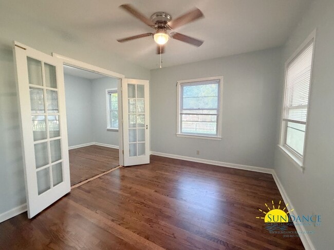 Building Photo - Freshly Painted 3BR/2BA Home Near Santa Rosa Sound & Choctawhatchee Bay!