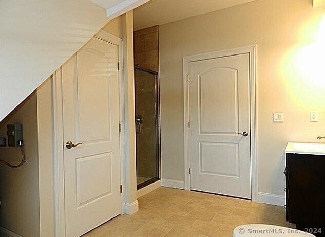 Building Photo - 390 Boston Neck Rd