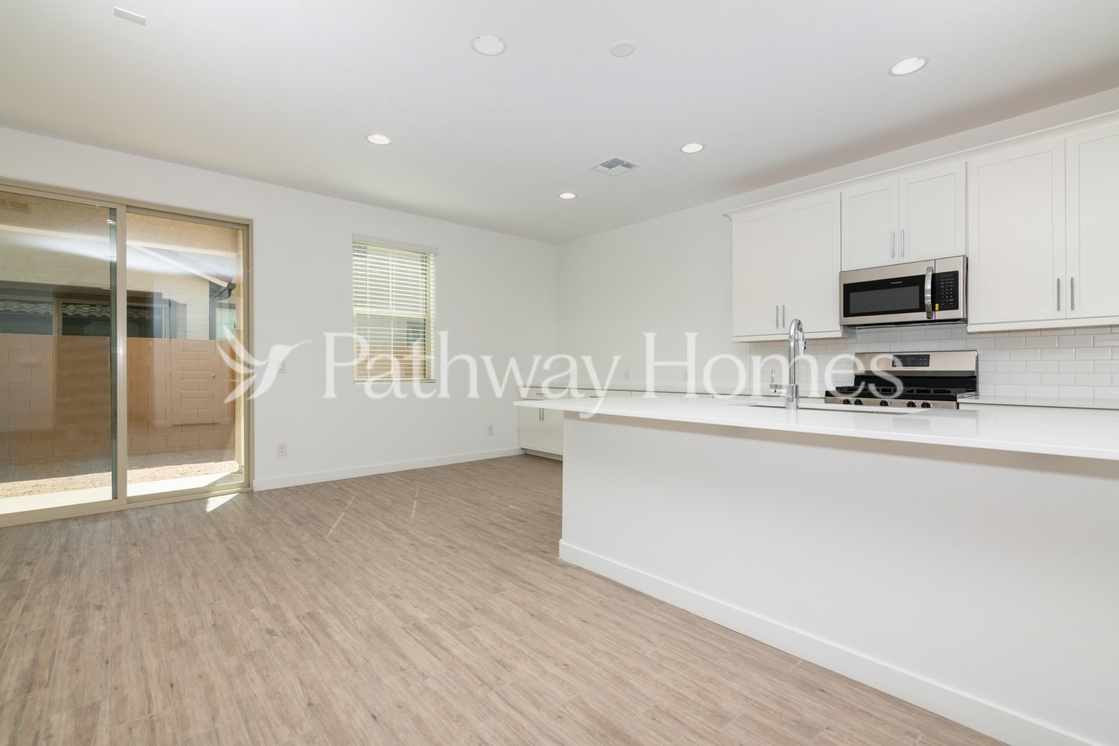 Building Photo - 9915 E Tiburon Ave