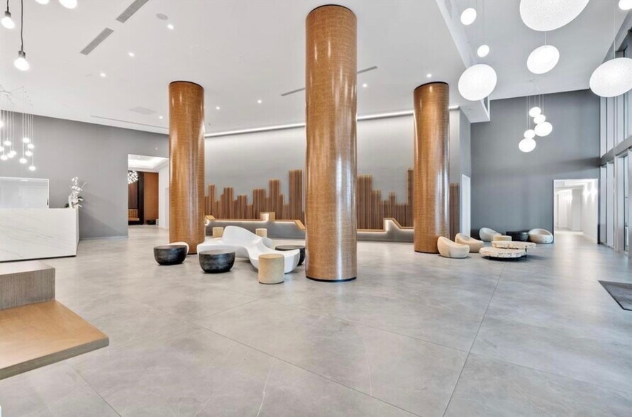 Building Photo - 350 S Miami Ave