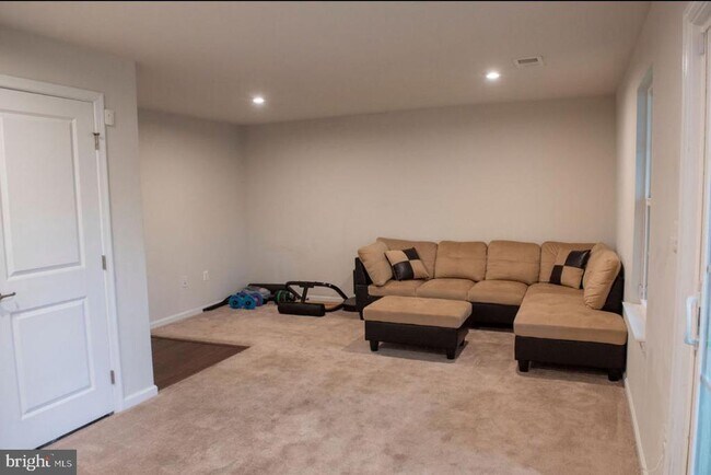 Building Photo - 9816 Cedarmass Cir