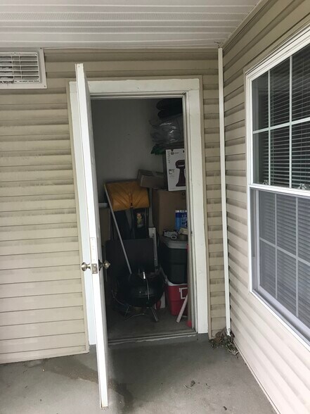 Building Photo - 3307 Wyndham Cir