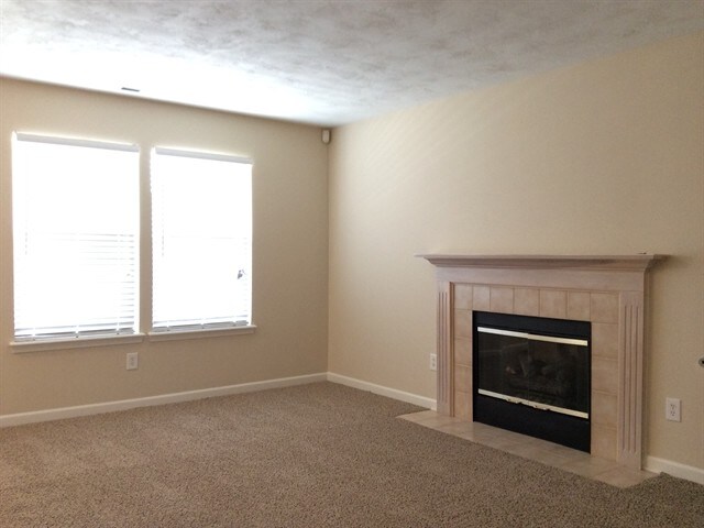 Building Photo - 717 Breakers Ln