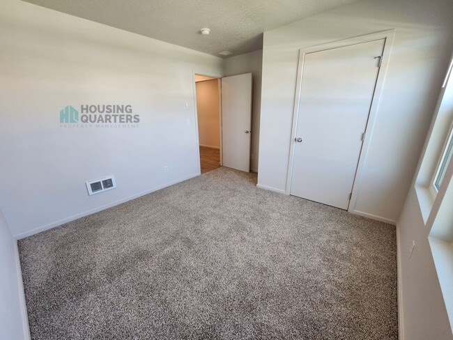 Building Photo - 1808 E Boskoop St