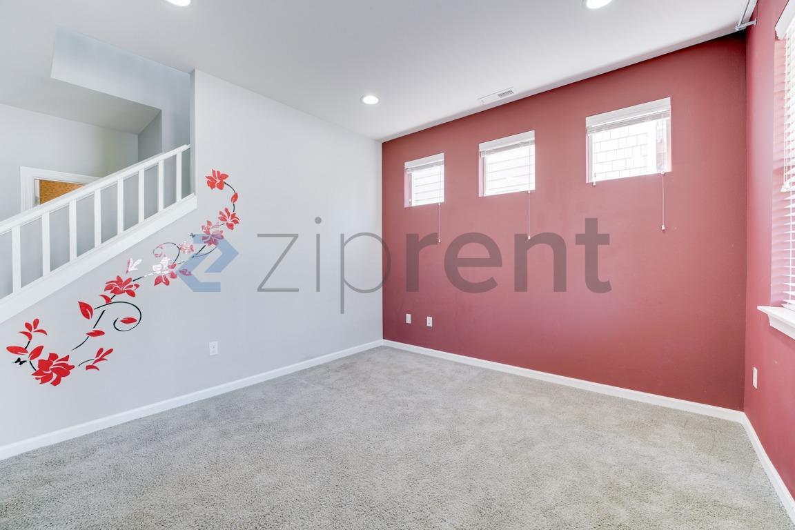 Building Photo - Unit