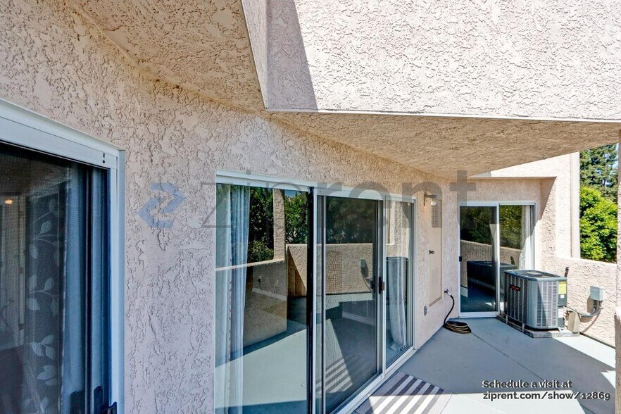 Building Photo - 7084 Camino Degrazia