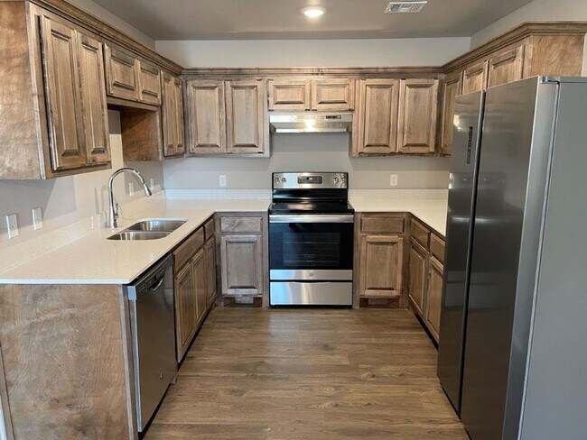 Building Photo - 500 off your move in before June 1st !  55...