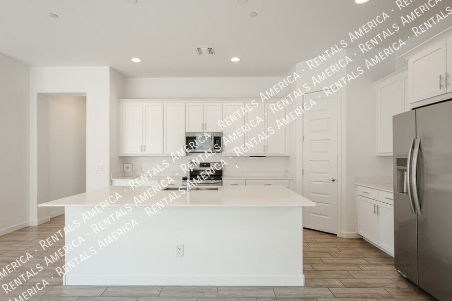 Building Photo - 3812 E Bartlett Way