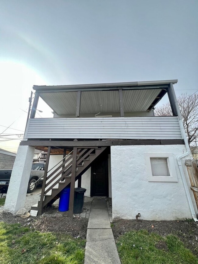 Building Photo - 1613 Fourth Avenue (Full Service)