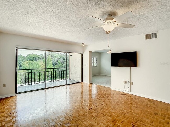 Building Photo - 1158 Carmel Cir