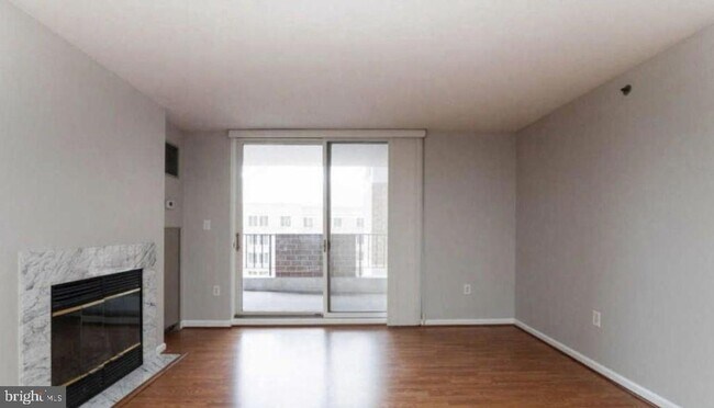 Building Photo - 1230 23rd St NW