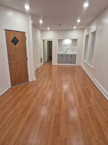 Diningroom - 1244 E 70th St