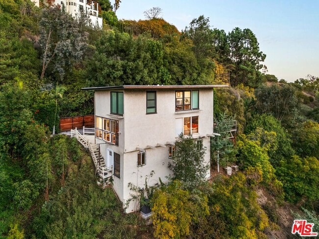 Building Photo - 1311 Braeridge Dr