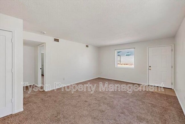 Building Photo - 1301 Amole Vista St SW