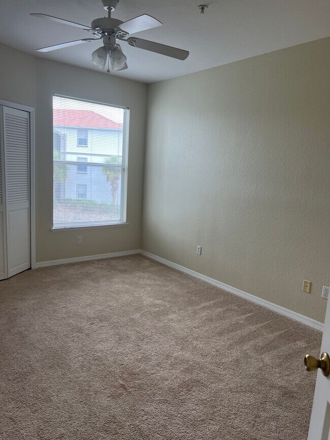 Building Photo - Maitland Area 2/2 Condo with Water View