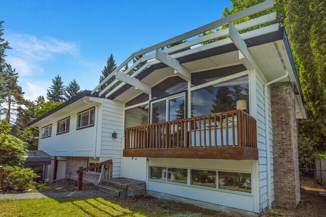 Building Photo - 12527 SE 52nd St