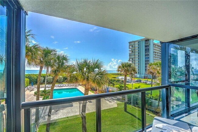 Building Photo - 10410 S Ocean Dr