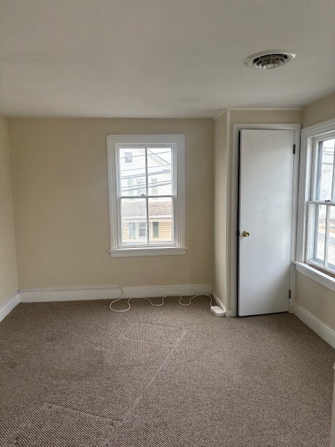 Building Photo - "Charming 4-Bedroom Home on Linglestown Rd – Your Harrisburg Haven Awaits!"