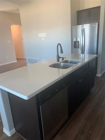 Building Photo - 300 Saguaro Dr