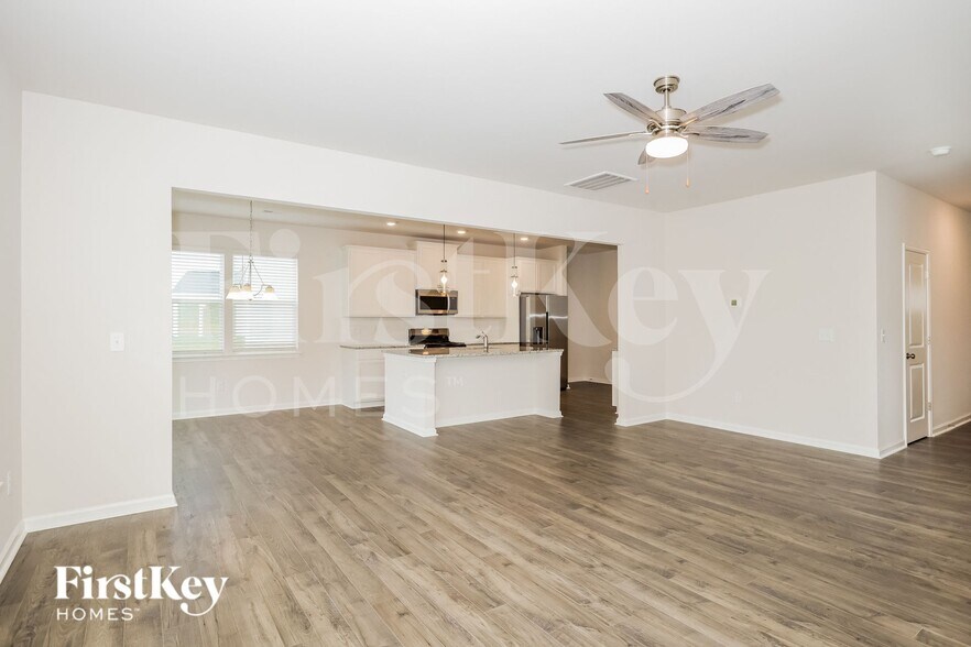 Building Photo - 17 Wild Lily Dr