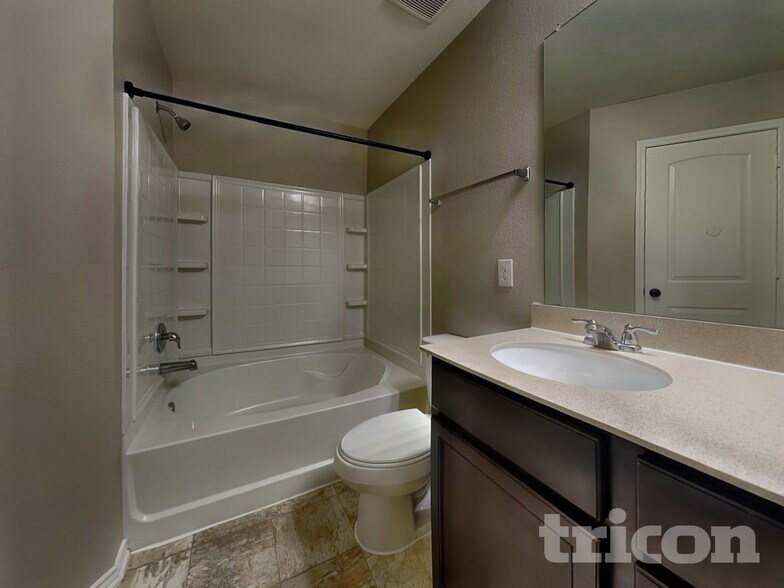 Building Photo - 13725 Vigilance St