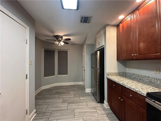 Building Photo - 177 Avant Garde Cir