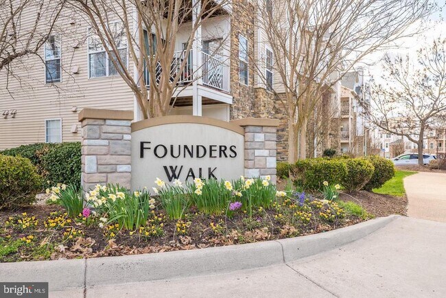 Building Photo - 5932 Founders Hill Dr