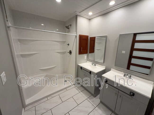 Building Photo - 6709 US-90