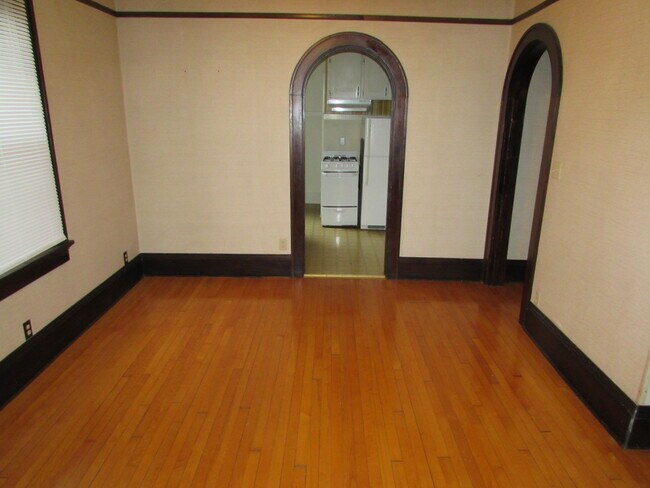 Building Photo - 123 S Brittingham Pl