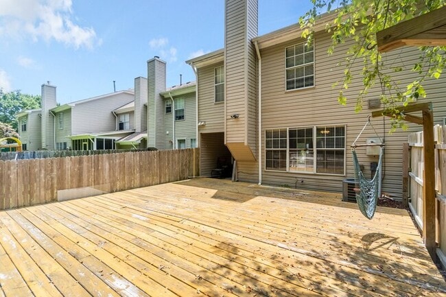 Building Photo - 1864 Abbotsbury Way