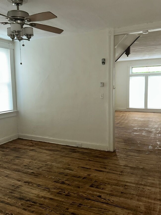 Building Photo - Spacious Home Available for Rent! W/D! Available Now!