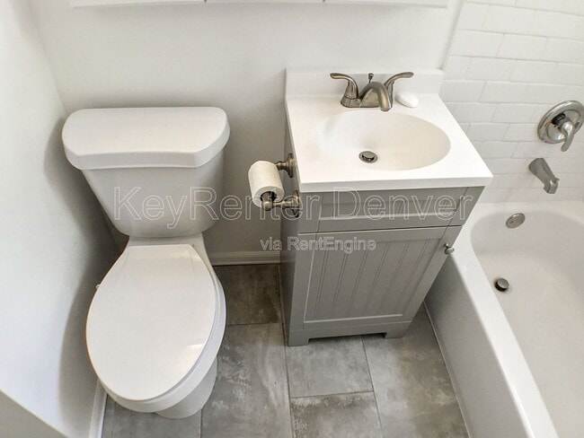 Building Photo - 1285 S Holly St