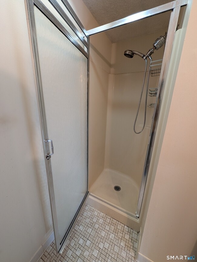 Building Photo - 17 Little Oak Ln