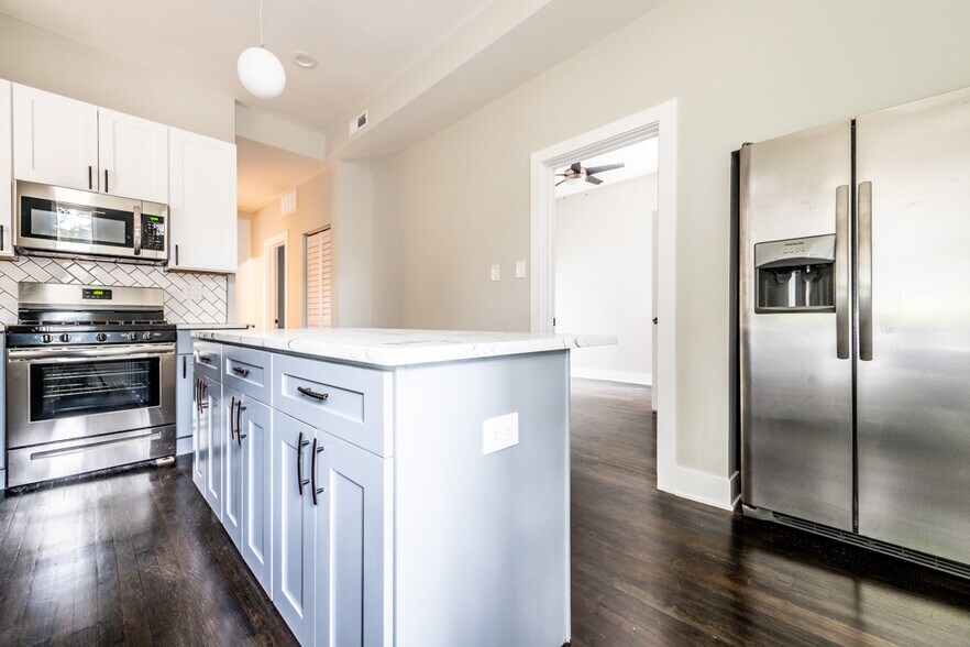 Building Photo - 1435 N Washtenaw Ave