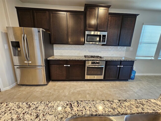 Building Photo - 24258 Via Vitani Dr