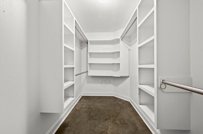 Building Photo - 32590 Weiss Rd