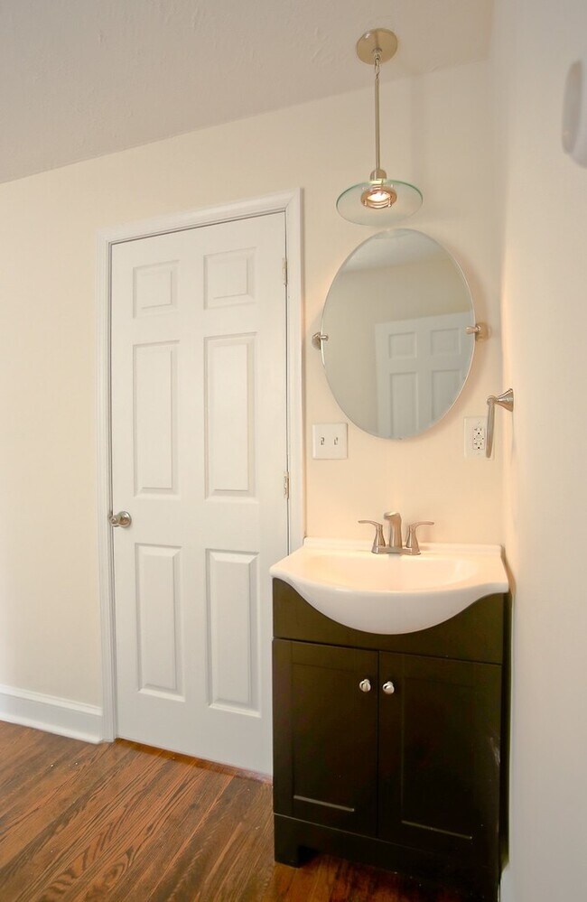 Building Photo - 8br Single Family Home on 14th St NW  (MIN...