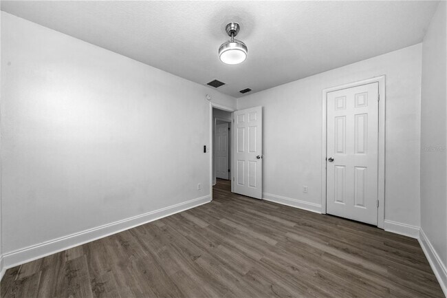 Building Photo - 618 Jupiter Way