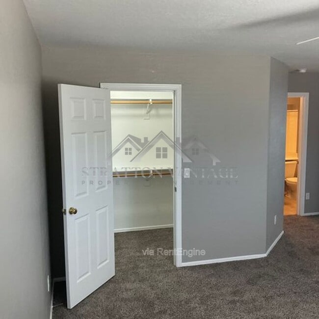 Building Photo - 6020 N Milano Ct