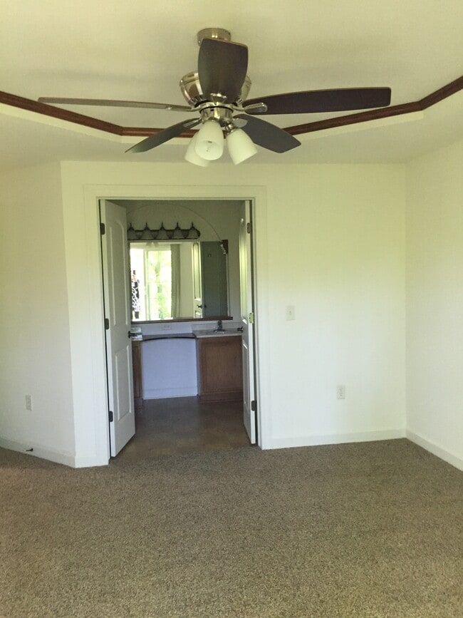 Building Photo - 2778 Hidden Dr