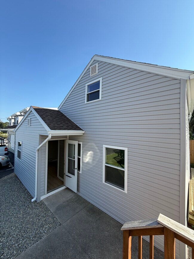 Building Photo - 2904 Carlisle Rd