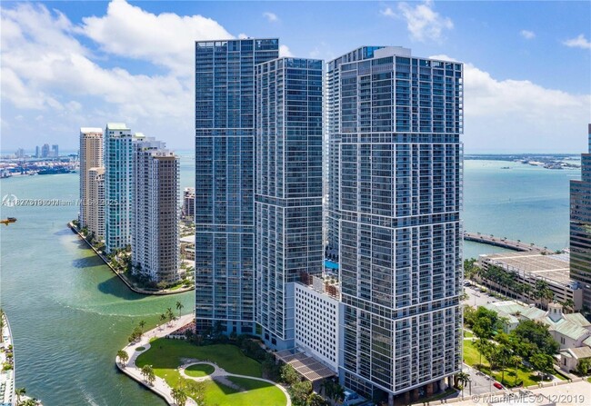 Primary Photo - 495 Brickell Ave