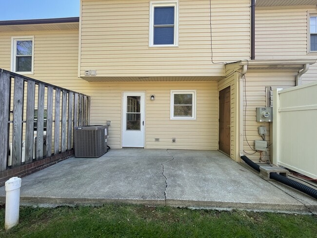 Building Photo - 156 Cedar Crest Dr