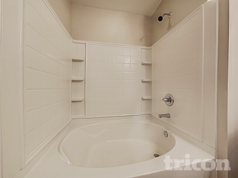 Building Photo - 2619 Harshaw Ct